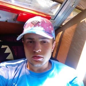 Meet your Posher, Victor